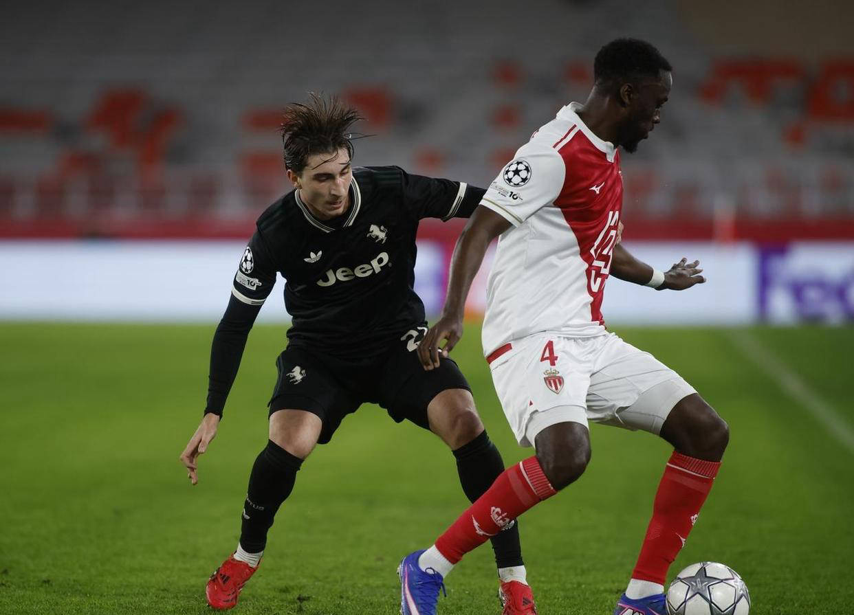 摩纳哥主场0-0战平尤文图斯，尤文门将佩林获最高评分